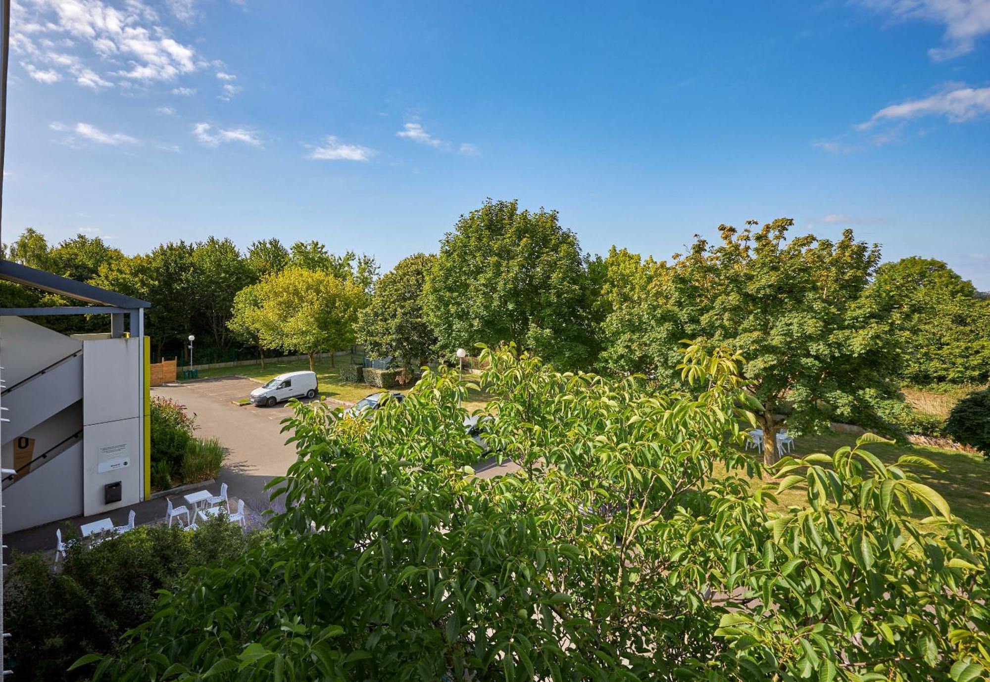 B&B Hotel Avranches Baie Du Mont St-Michel 2*